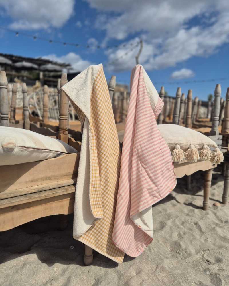 Cape de bain rayé rose